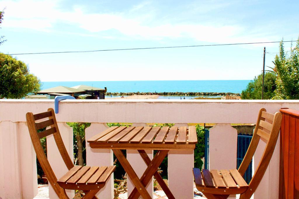 B&B Nettuno サン・レオーネ エクステリア 写真