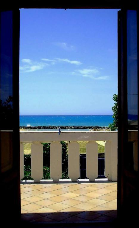 B&B Nettuno サン・レオーネ エクステリア 写真