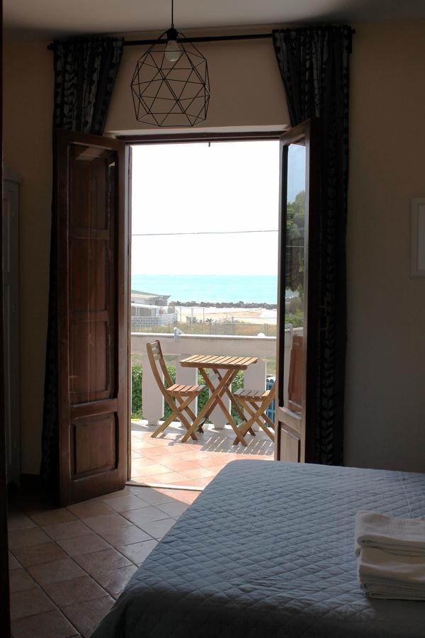 B&B Nettuno サン・レオーネ エクステリア 写真